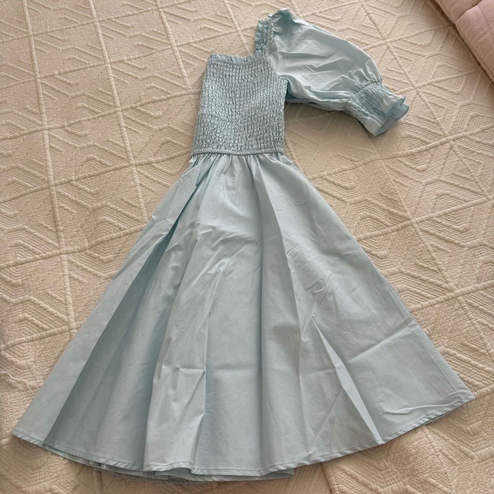 Little blue dress